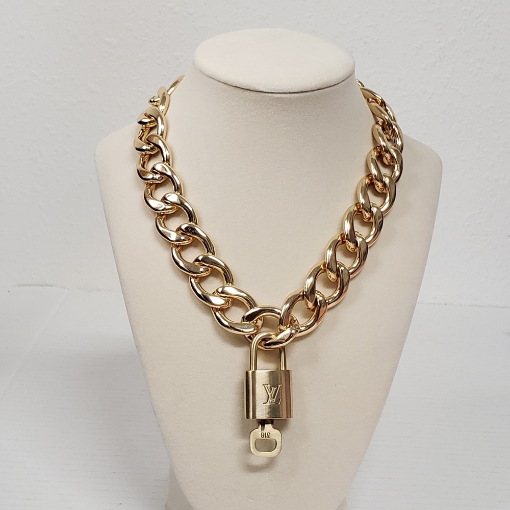 Authentic Louis Vuitton Padlock Gold Pendant W/ Geometry Cuban Style Chain - Picture 5 of 10